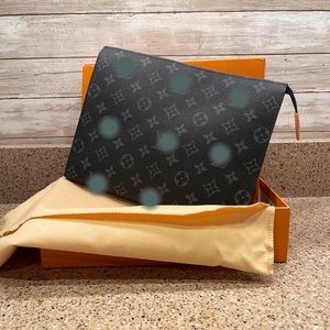 Designer inspired clutch